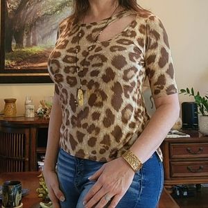 Kim & Cami Leopard Short Sleeve Top Small